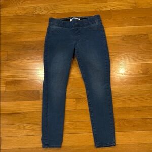 Old Navy women’s pull on super skinny jeans size 8.